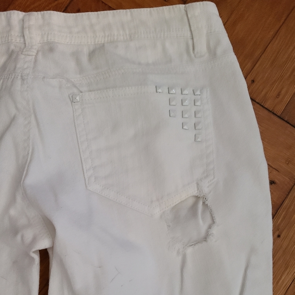 HP🔥🔥Really white distressed ripped jeans sz 5 - Picture 6 of 7